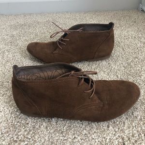X APPEAL Jorah Brown Booties size 9 fits like 8.5